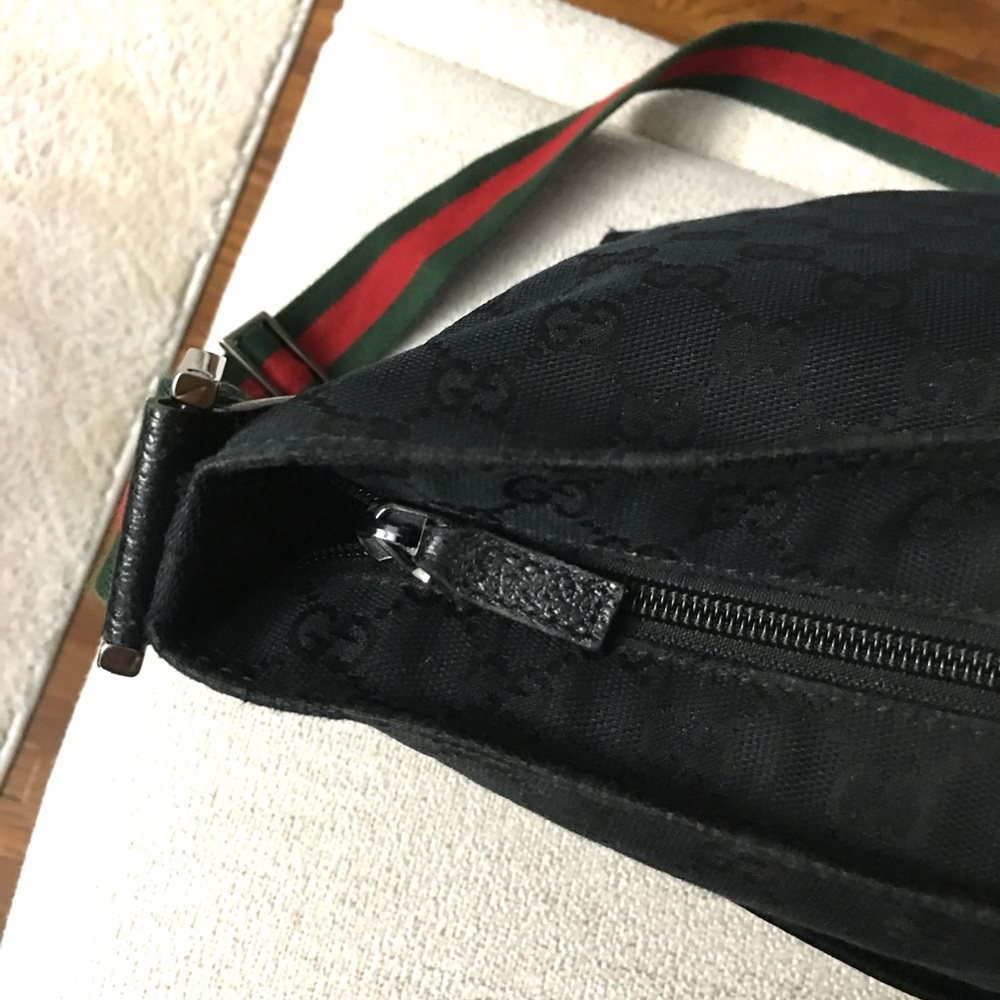 Authentic Gucci unisex messenger bag black monogram canvas - Picture 12 of 16